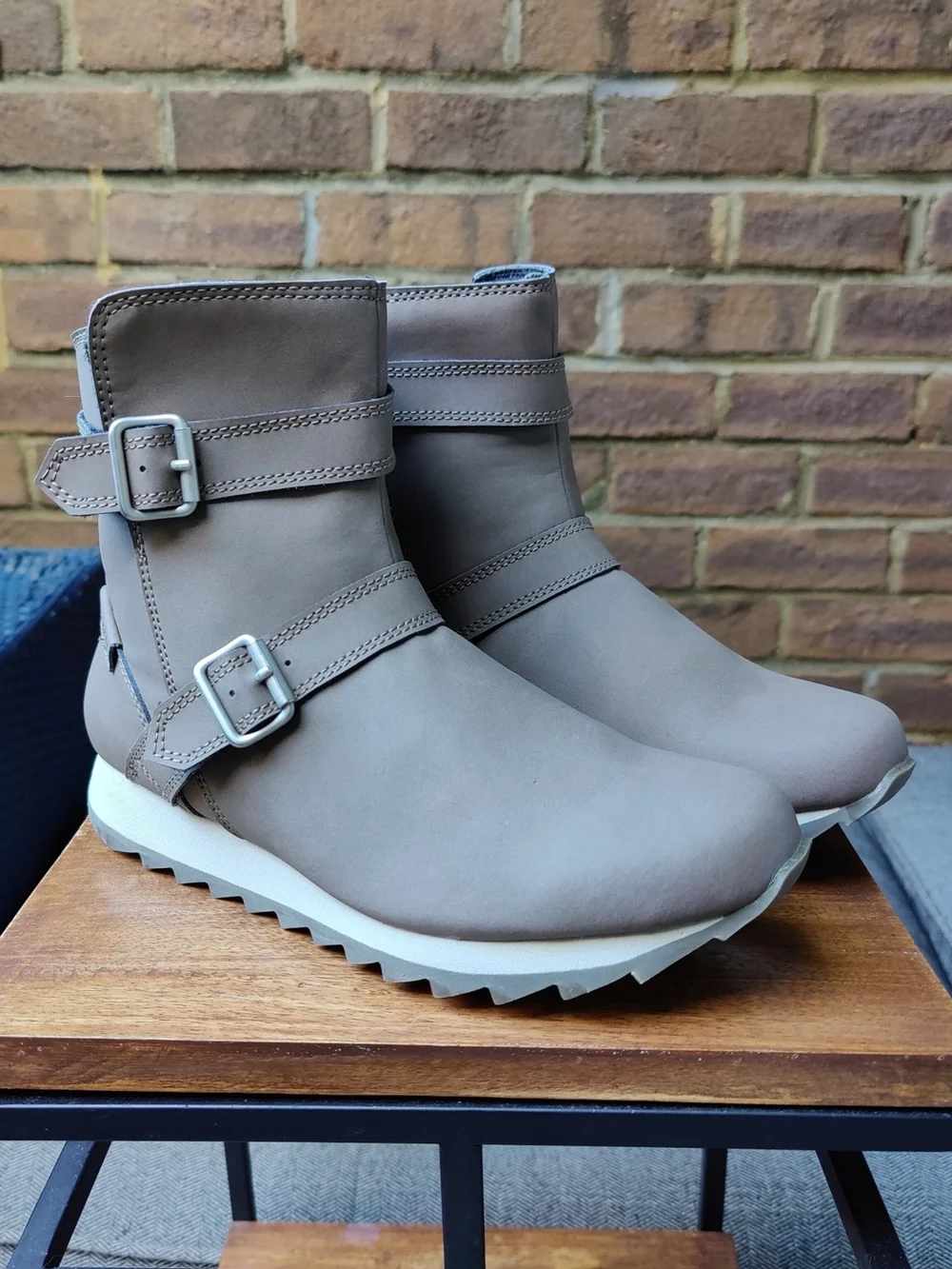 Merrell Alpine Buckle Boots Waterproof Side Zip Taupe Side Zip Gray Women's 7.5